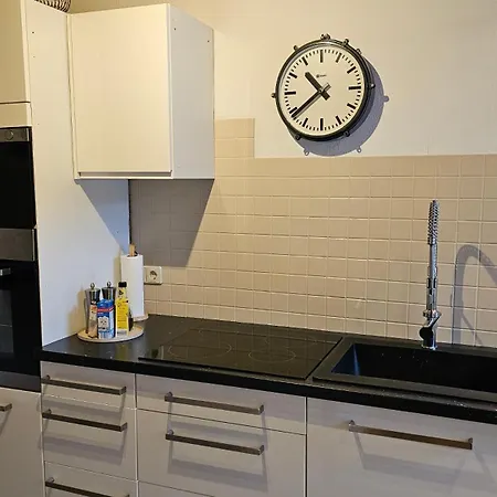 Grosser Garten Trifft Viel Platz Fuer 8 Appartement *