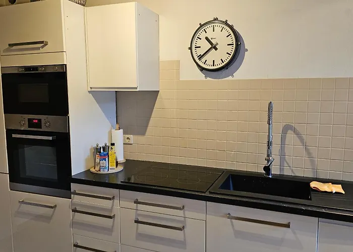 Grosser Garten Trifft Viel Platz Fuer 8 Appartement *