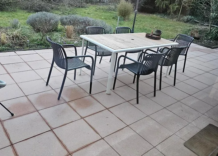 Grosser Garten Trifft Viel Platz Fuer 8 * Siegburg